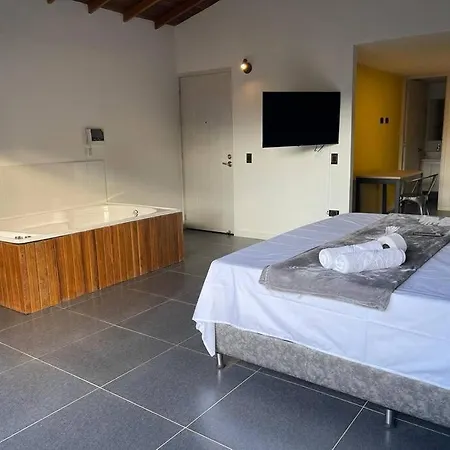Hermoso Loft Con Jacuzzi Y Balcon Envigado Exterior photo